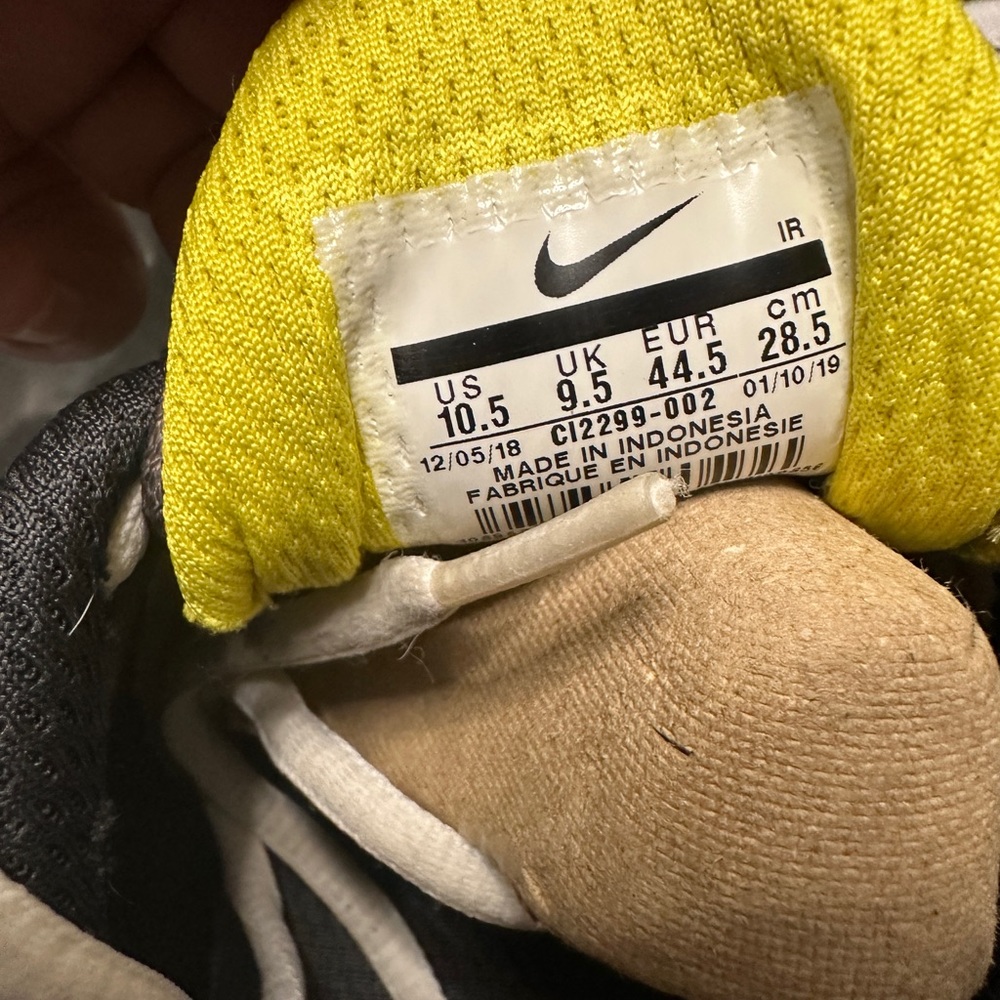 Nike Air Max Plus Bumble Bee - Picture 4 of 9